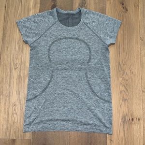 Lululemon Swiftly Tech Short-Sleeve Shirt 2.0